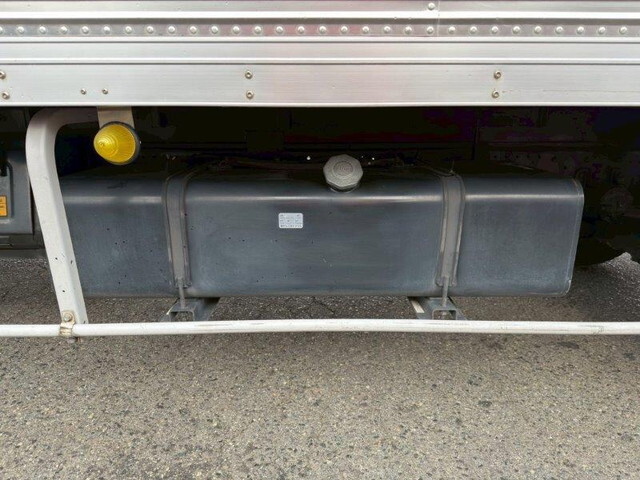 いすゞフォワードアルミバン中型（4t）[写真14]