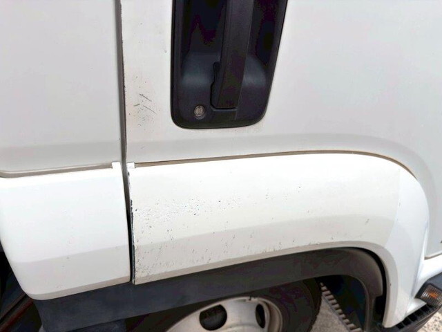 いすゞフォワードアルミバン中型（4t）[写真17]