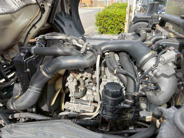 いすゞフォワードアルミバン中型（4t）[写真20]