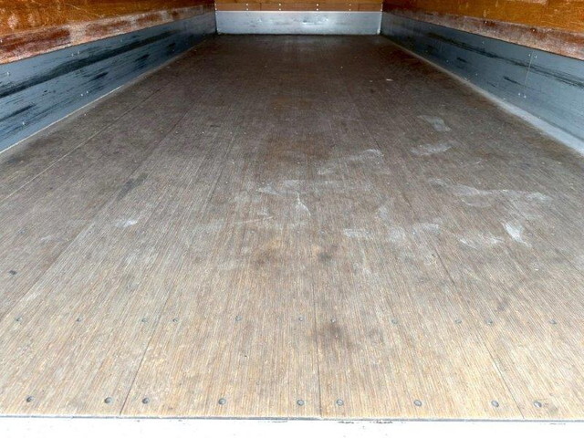 いすゞフォワードアルミバン中型（4t）[写真08]