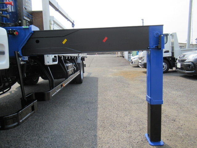 三菱ふそうファイタークレーン4段中型（4t）[写真11]