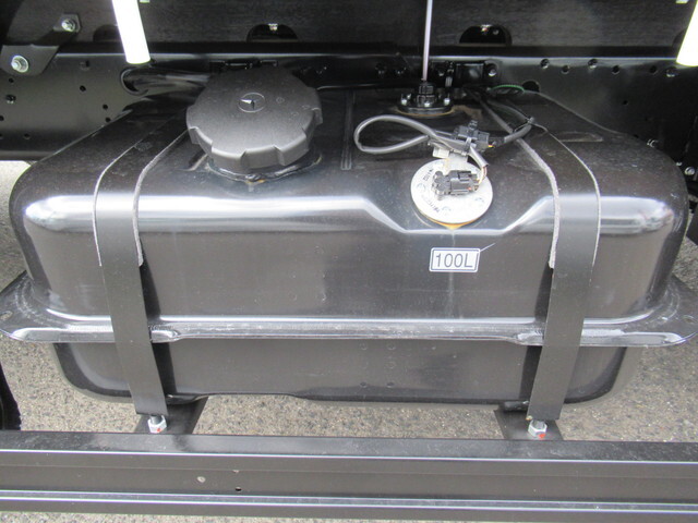 三菱ふそうファイタークレーン4段中型（4t）[写真17]