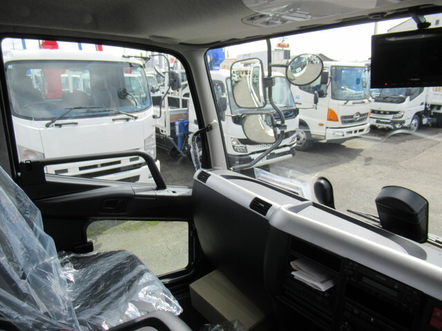 三菱ふそうファイタークレーン4段中型（4t）[写真25]