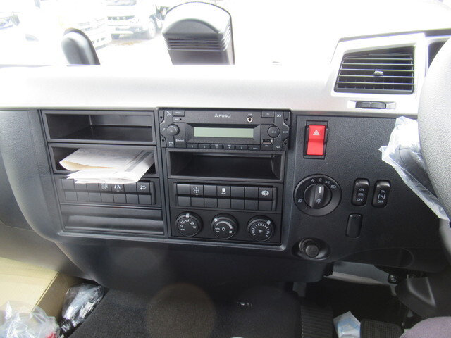 三菱ふそうファイタークレーン4段中型（4t）[写真29]