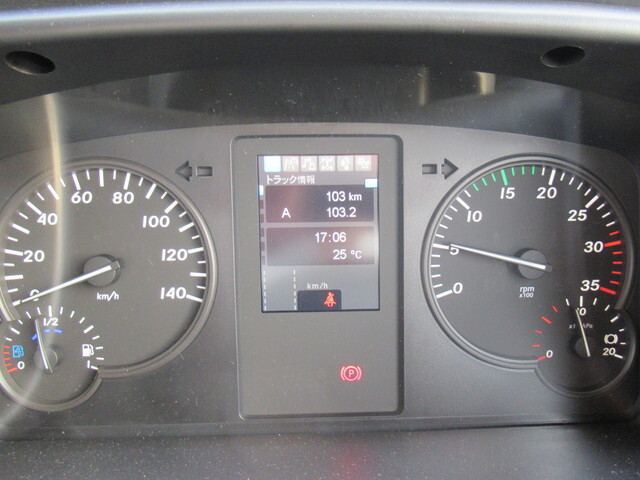 三菱ふそうファイタークレーン4段中型（4t）[写真23]