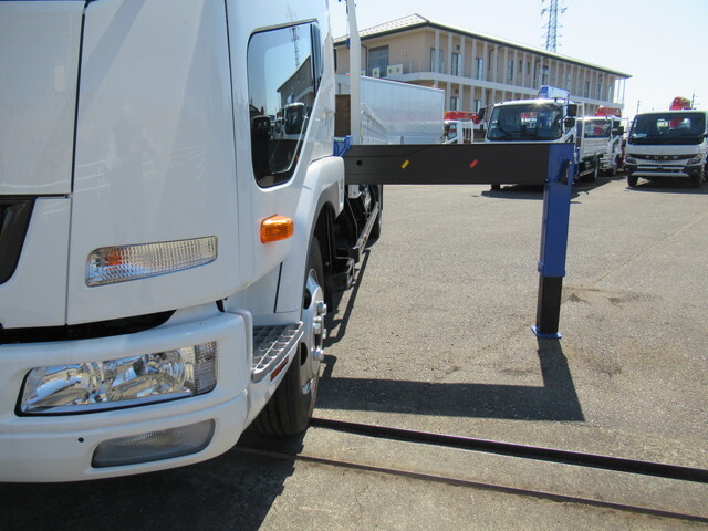 三菱ふそうファイタークレーン4段中型（4t）[写真12]