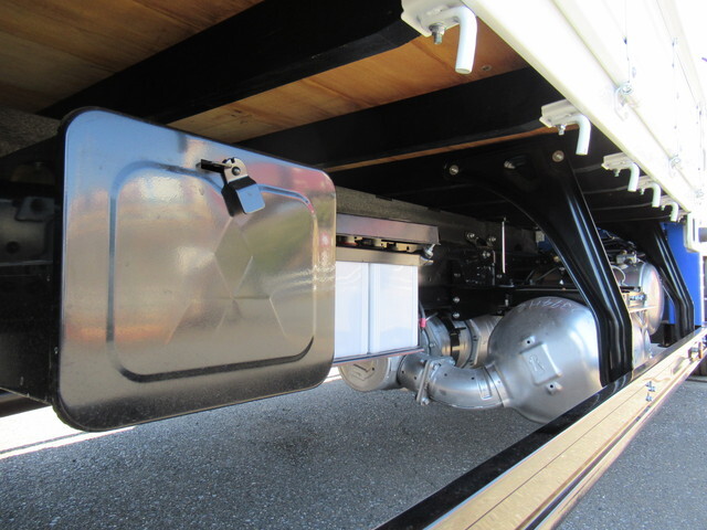 三菱ふそうファイタークレーン4段中型（4t）[写真16]