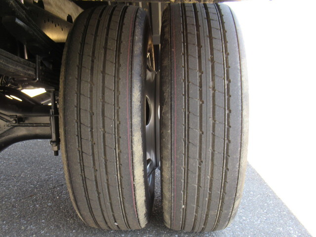 三菱ふそうファイタークレーン4段中型（4t）[写真33]