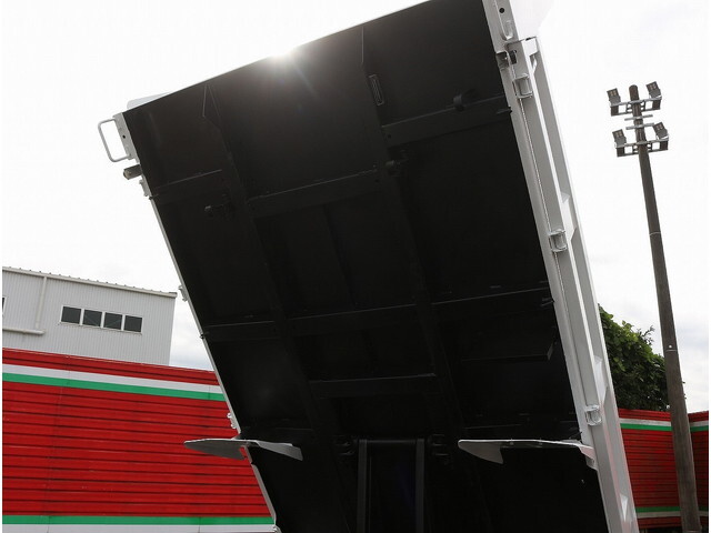 三菱ふそうキャンターダンプ小型（2t・3t）[写真13]