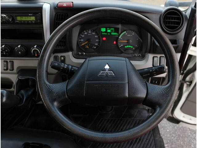 三菱ふそうキャンターダンプ小型（2t・3t）[写真19]