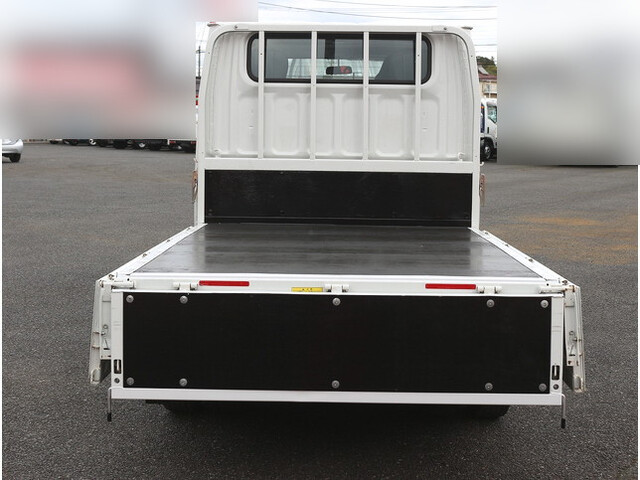 三菱ふそうキャンターダブルキャブ（Wキャブ）小型（2t・3t）[写真16]