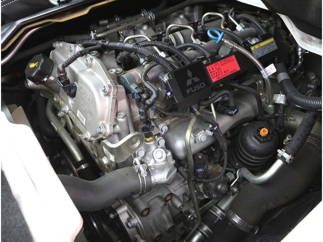 三菱ふそうキャンターダブルキャブ（Wキャブ）小型（2t・3t）[写真08]