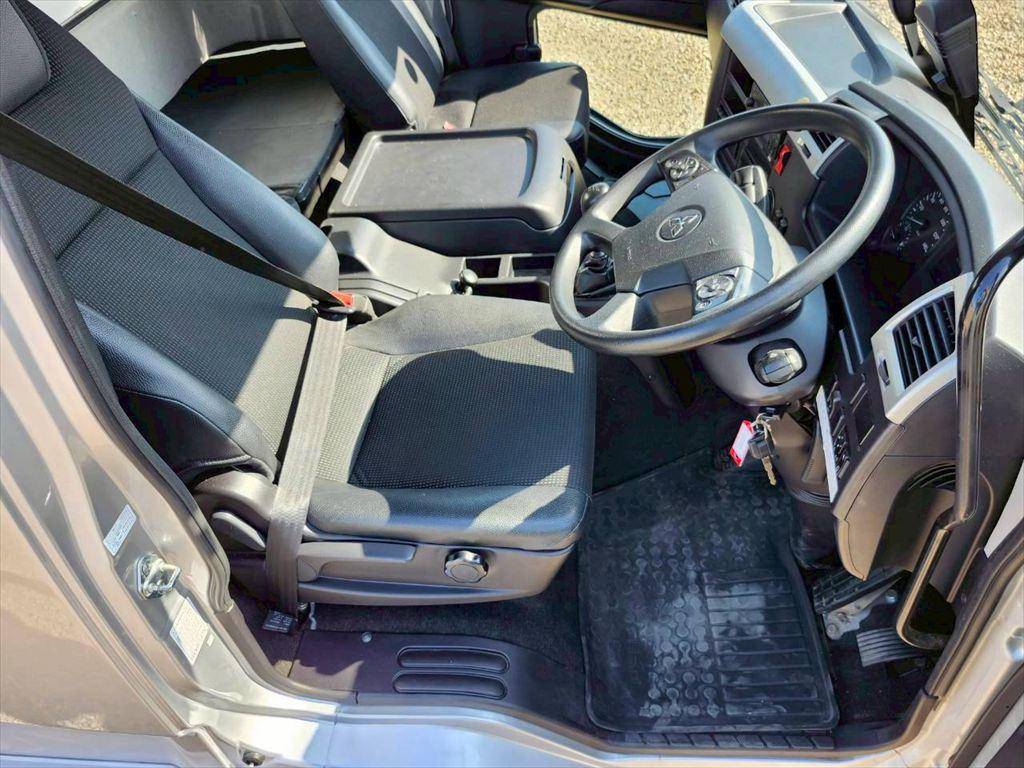 三菱ふそうファイターアルミブロック増トン（6t・8t）[写真19]