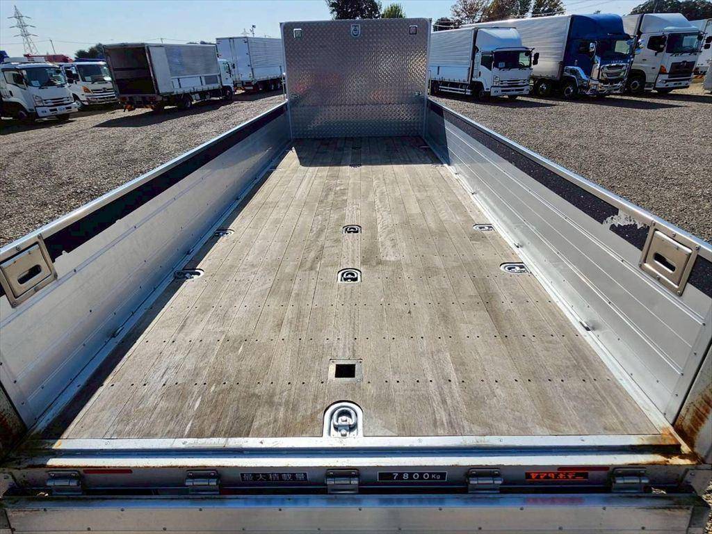 三菱ふそうファイターアルミブロック増トン（6t・8t）[写真08]