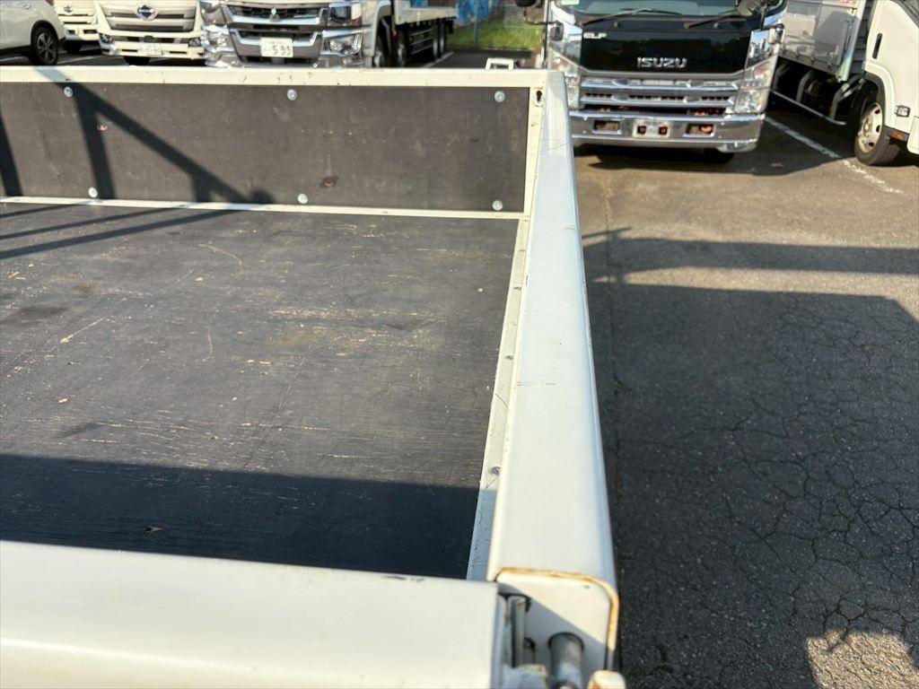 三菱ふそうキャンタークレーン4段小型（2t・3t）[写真11]