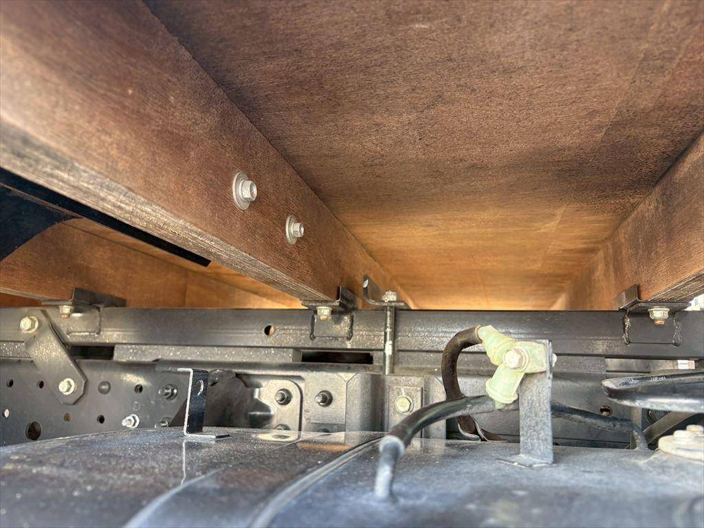 三菱ふそうキャンタークレーン4段小型（2t・3t）[写真16]