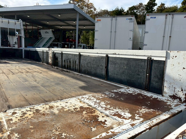 三菱ふそうファイタークレーン6段増トン（6t・8t）[写真10]