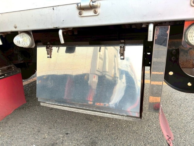 三菱ふそうファイタークレーン4段中型（4t）[写真13]