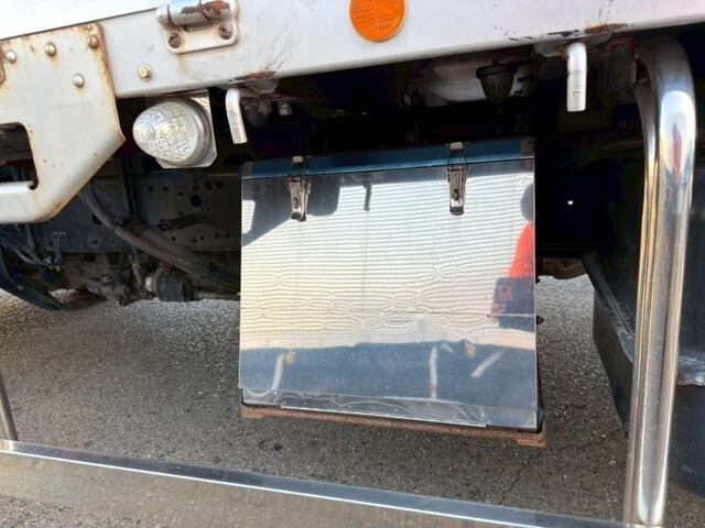 三菱ふそうファイタークレーン4段中型（4t）[写真14]