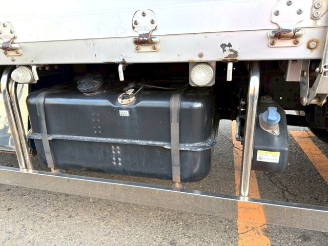 三菱ふそうファイタークレーン4段中型（4t）[写真17]