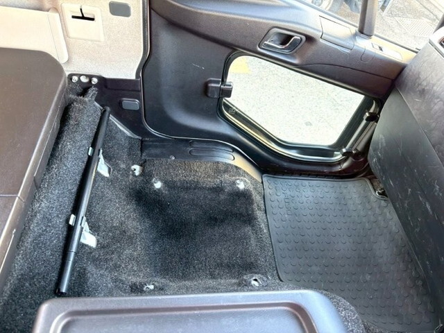 三菱ふそうファイタークレーン4段中型（4t）[写真22]