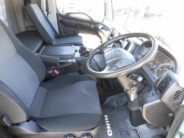 日野レンジャーアルミウイング中型（4t）[写真15]