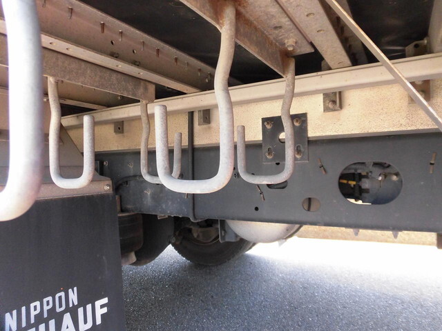 いすゞフォワードアルミウイング中型（4t）[写真15]