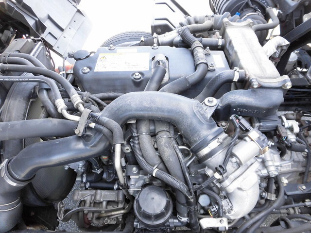 いすゞフォワードアルミウイング中型（4t）[写真23]