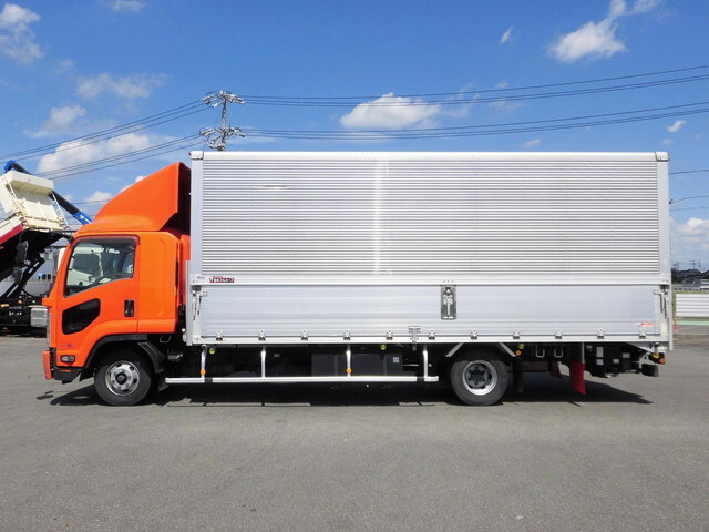 いすゞフォワードアルミウイング中型（4t）[写真04]