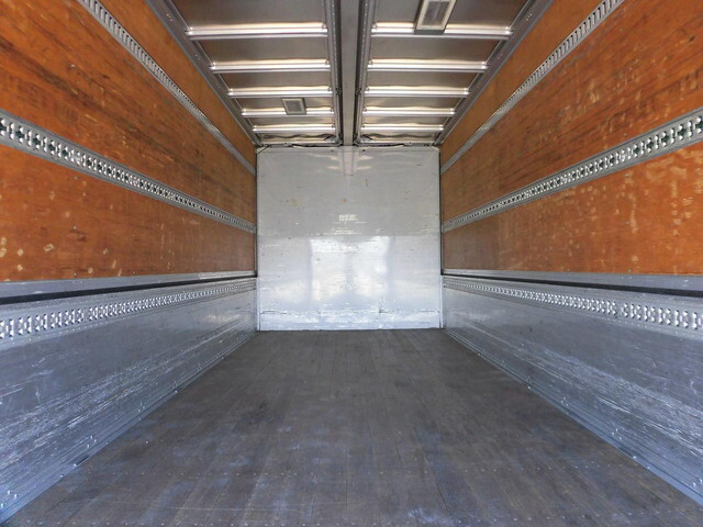 いすゞフォワードアルミウイング中型（4t）[写真07]