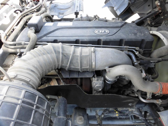 UDトラックスその他の車種アルミブロック大型（10t）[写真24]