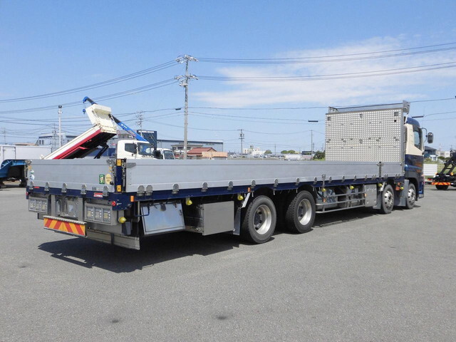 UDトラックスその他の車種アルミブロック大型（10t）[写真03]