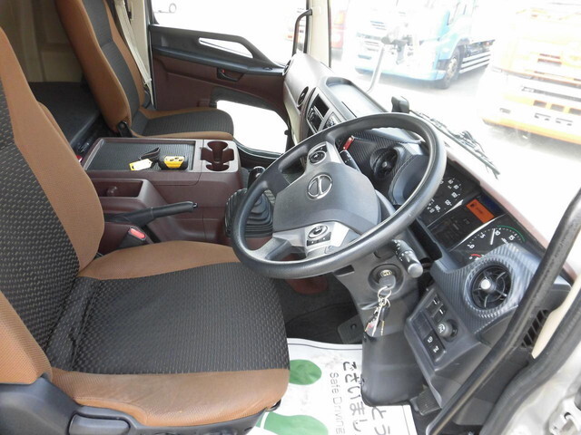 日野レンジャーアルミウイング中型（4t）[写真10]