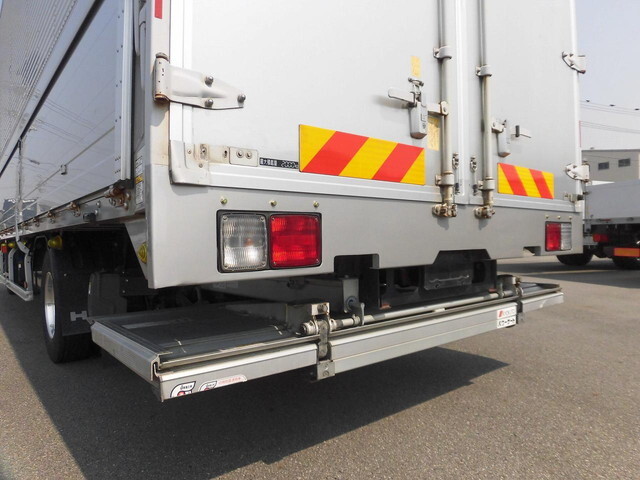 日野レンジャーアルミウイング中型（4t）[写真27]