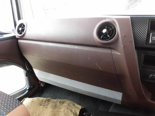 日野レンジャーアルミウイング中型（4t）[写真28]