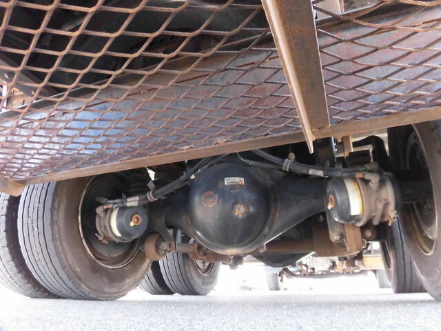 いすゞフォワードアルミブロック増トン（6t・8t）[写真10]