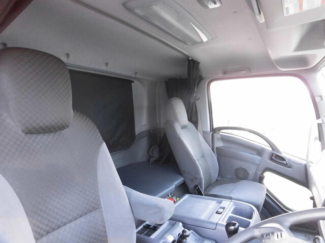 いすゞフォワードアルミブロック増トン（6t・8t）[写真18]