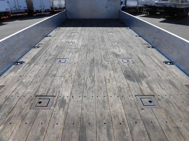 いすゞフォワードアルミブロック増トン（6t・8t）[写真07]