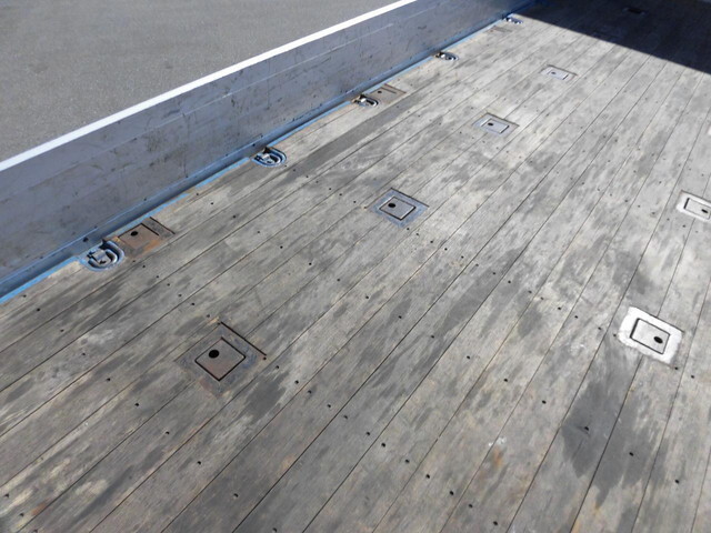 いすゞフォワードアルミブロック増トン（6t・8t）[写真08]