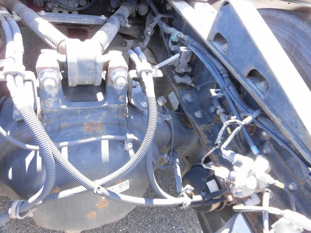 いすゞギガトレーラーヘッド（トラクターヘッド）大型（10t）[写真13]