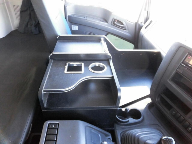 いすゞギガトレーラーヘッド（トラクターヘッド）大型（10t）[写真18]