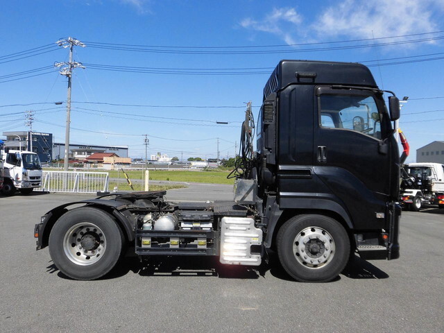 いすゞギガトレーラーヘッド（トラクターヘッド）大型（10t）[写真05]