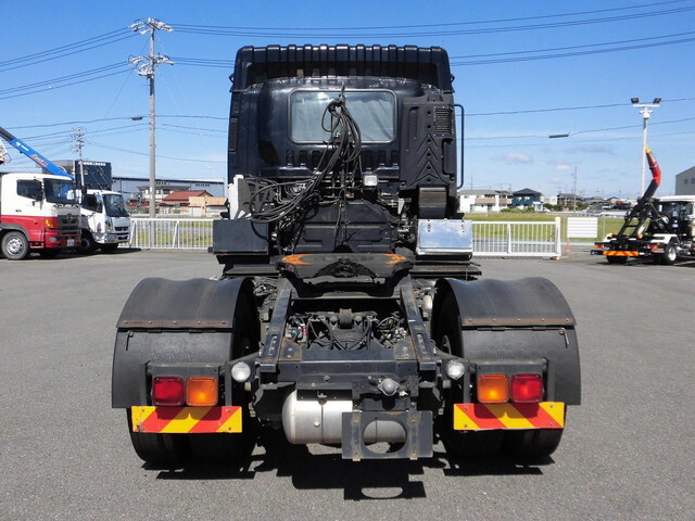 いすゞギガトレーラーヘッド（トラクターヘッド）大型（10t）[写真06]