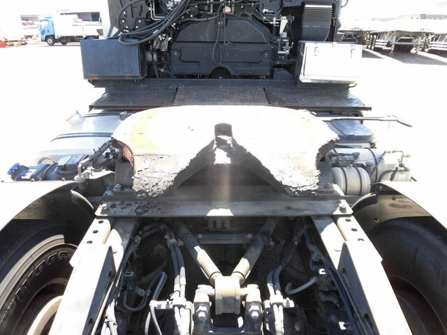いすゞギガトレーラーヘッド（トラクターヘッド）大型（10t）[写真07]