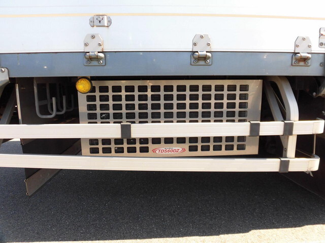 UDトラックスその他の車種アルミウイング大型（10t）[写真09]