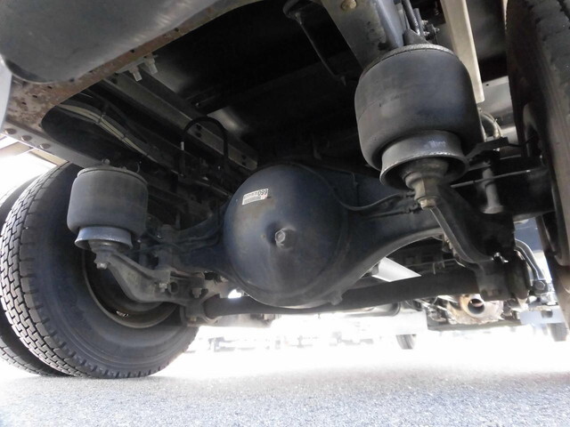 いすゞフォワードアルミウイング中型（4t）[写真10]