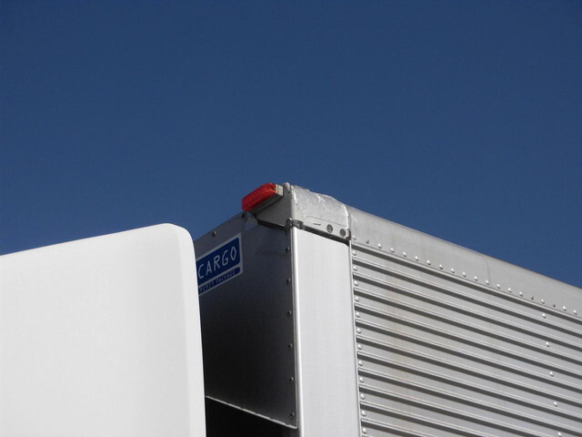 いすゞフォワードアルミウイング中型（4t）[写真28]