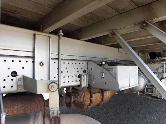 いすゞフォワードアルミブロック中型（4t）[写真13]