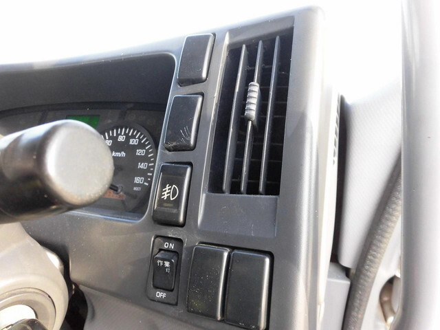 いすゞフォワードアルミブロック中型（4t）[写真17]