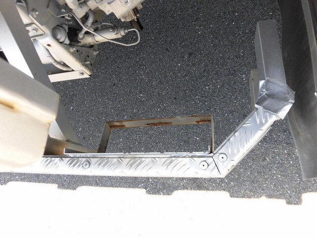 いすゞフォワードアルミブロック中型（4t）[写真25]